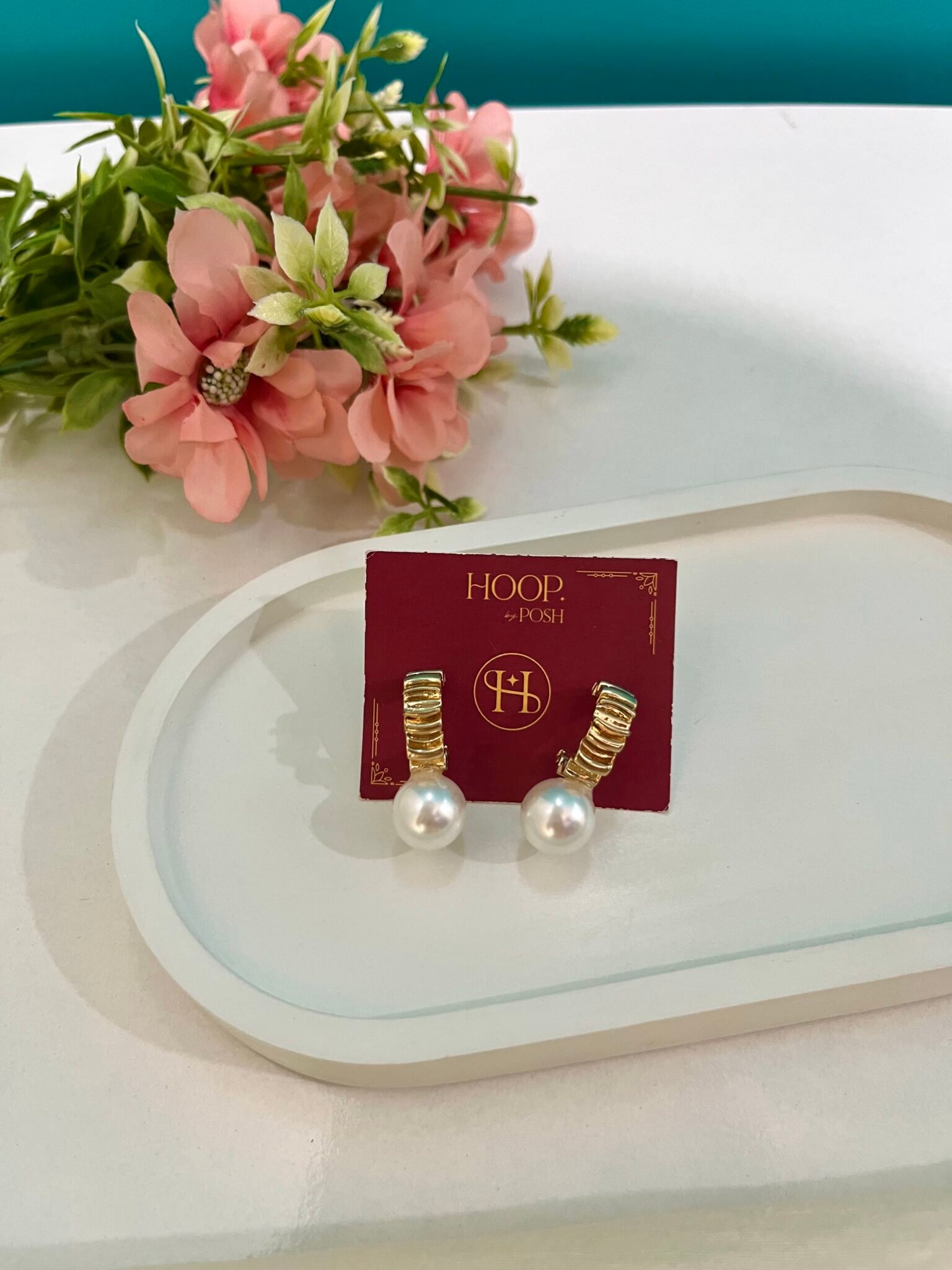 Nia Gold Pearl Earrings - Image 3
