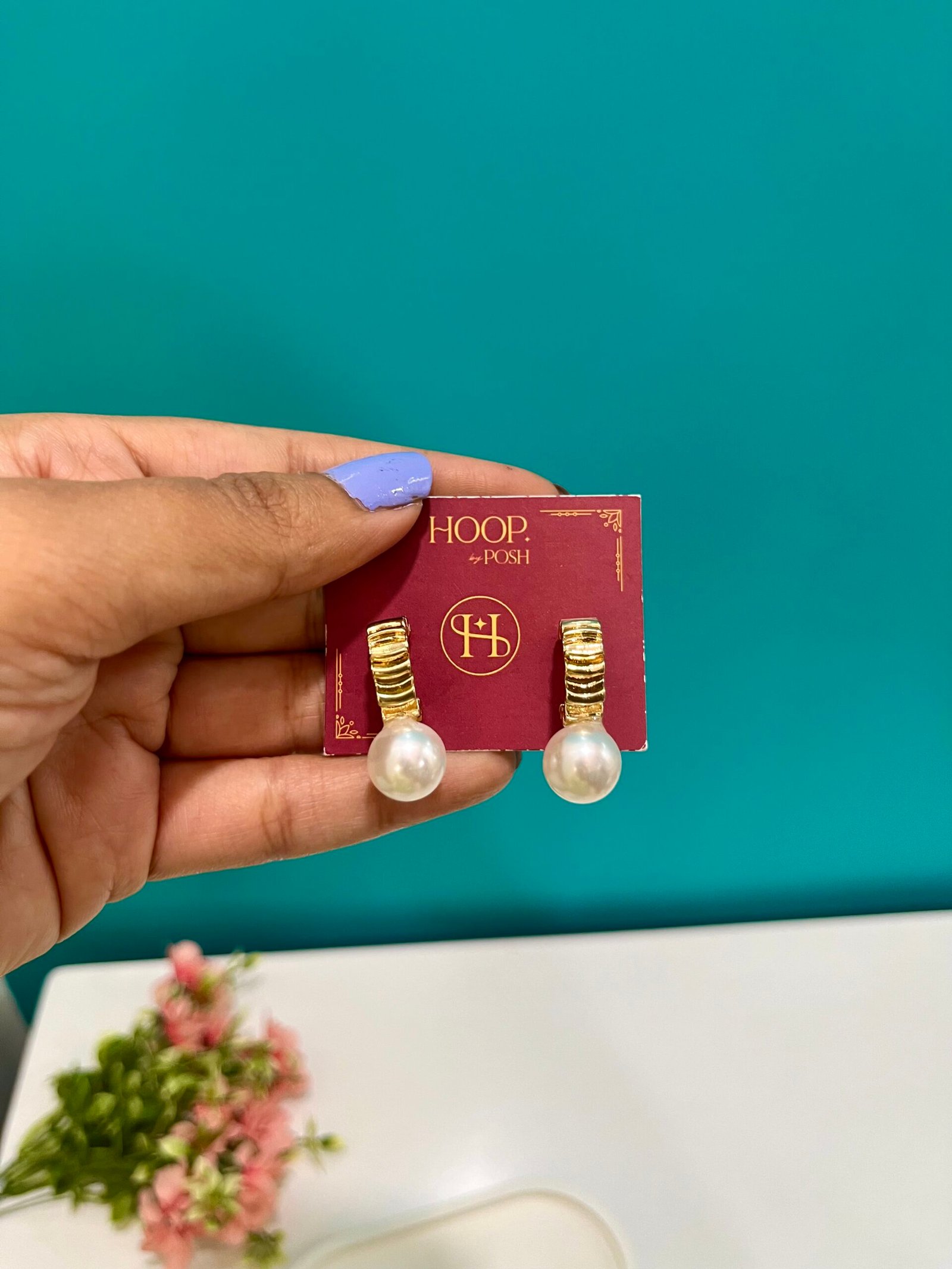 Nia Gold Pearl Earrings